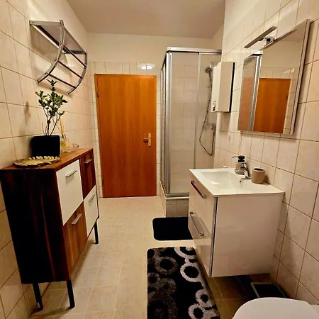 Cozy Pet-friendly Apartment *