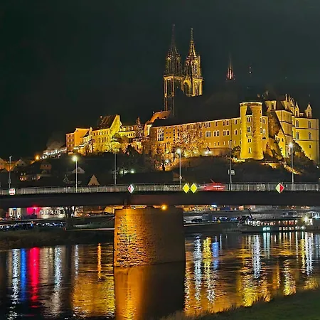 Cozy Pet-friendly Apartment